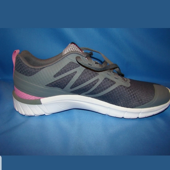 Women's Reebok Running Shoes Size-9 - Picture 4 of 6